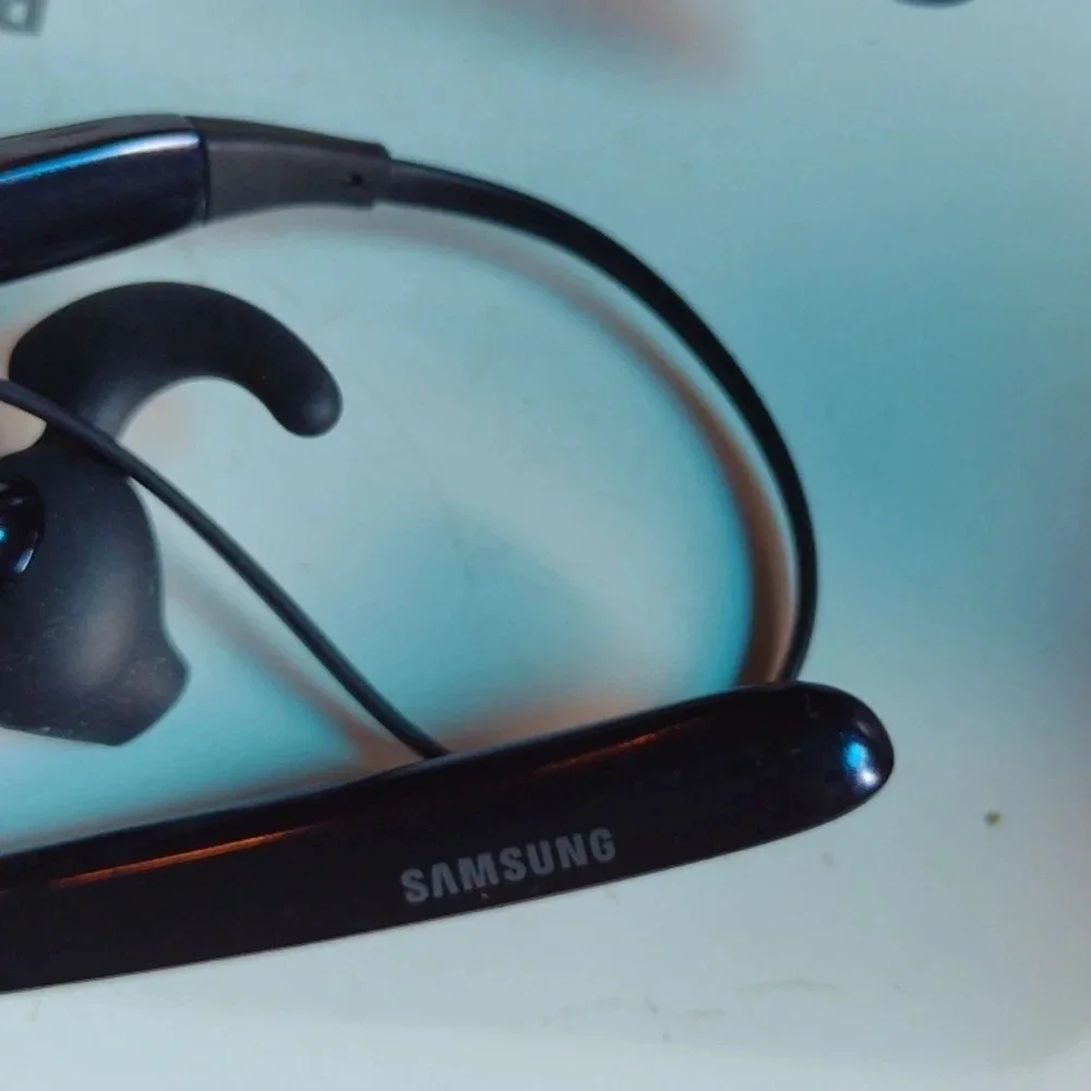 Samsung level u headphones